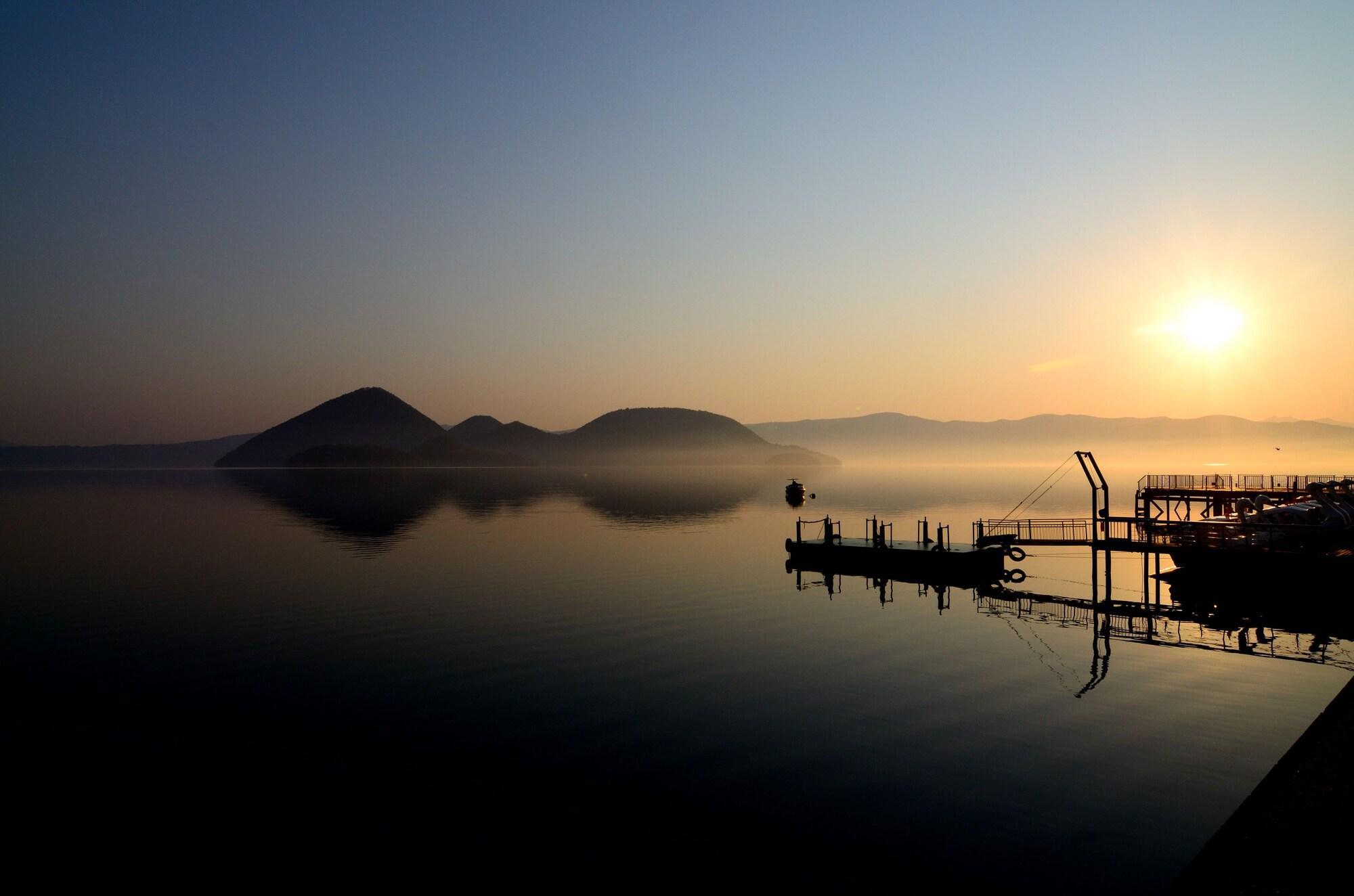 Toyako Manseikaku Hotel Lakeside Terrace Kültér fotó